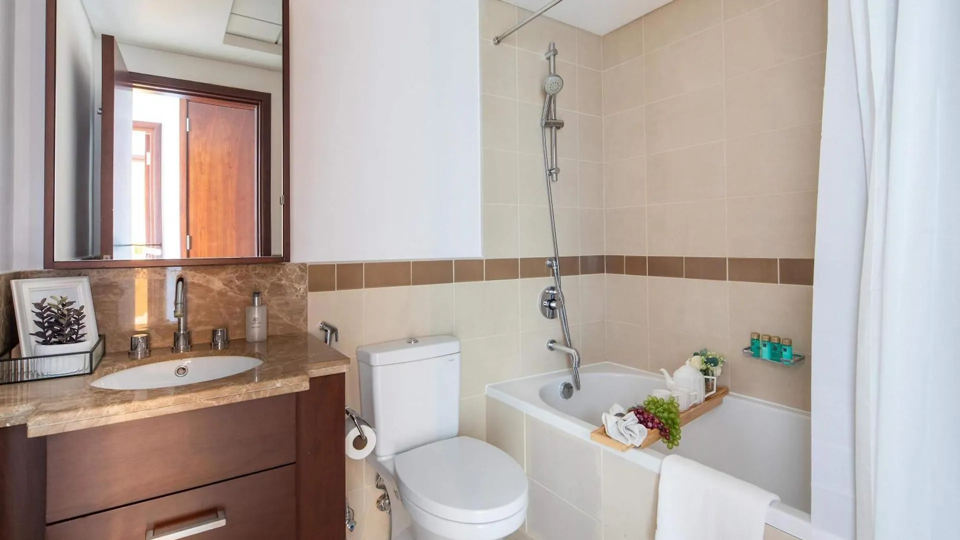 Frank Porter - 29 Boulevard Tower 1 Dubai Apartment